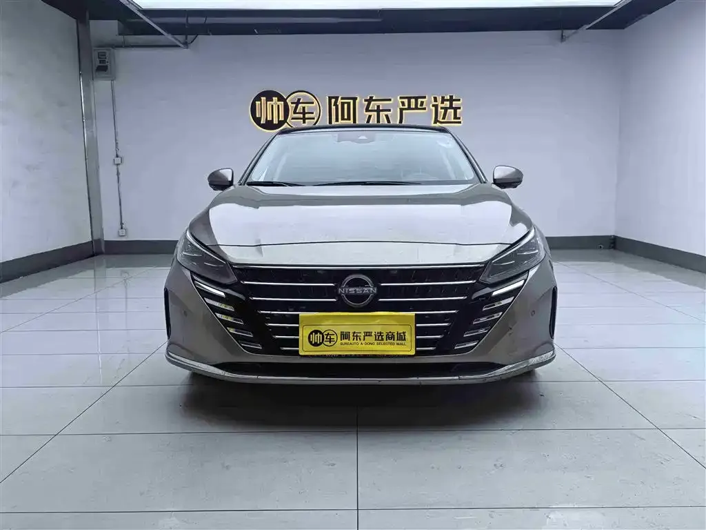 Nissan Teana — фото 1