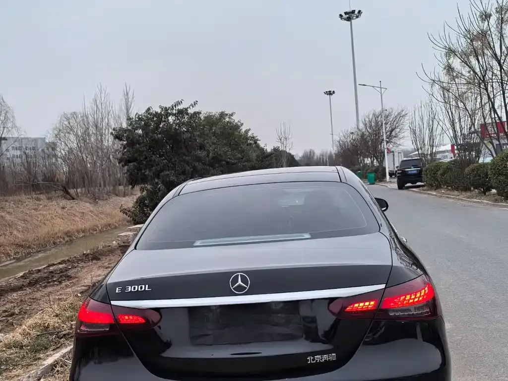 Mercedes-Benz E-Class 2022 из CN, фото 8