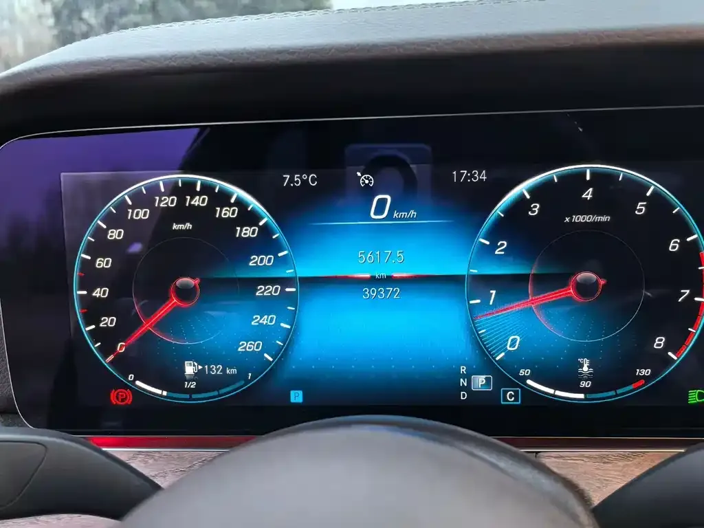 Mercedes-Benz E-Class 2022 из CN, фото 9