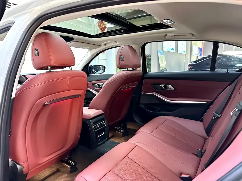 BMW 3 Series 2024 из CN, фото 7
