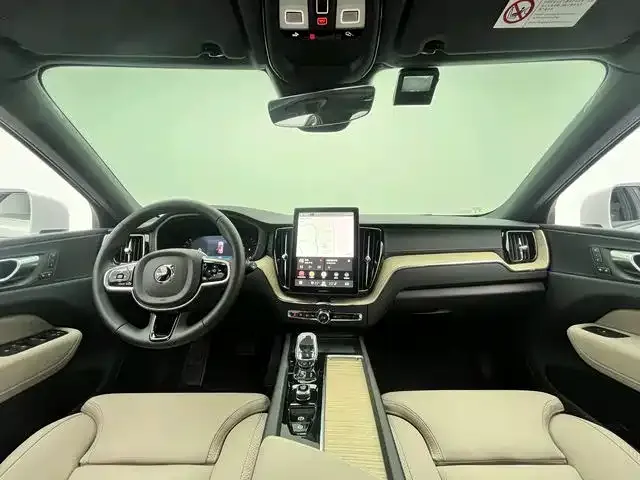 Volvo XC60 2026 из CN, фото 9