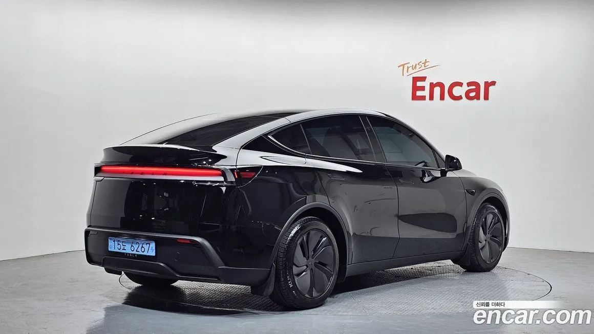 Tesla Model Y 2025 из KR, фото 2