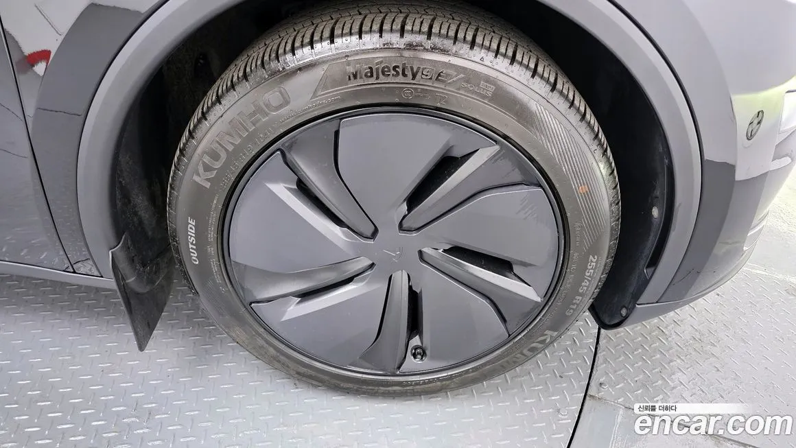 Tesla Model Y 2025 из KR, фото 6