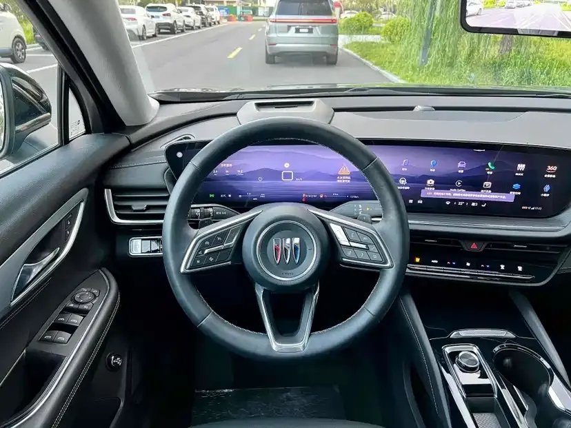 Buick Envision Plus — фото 4