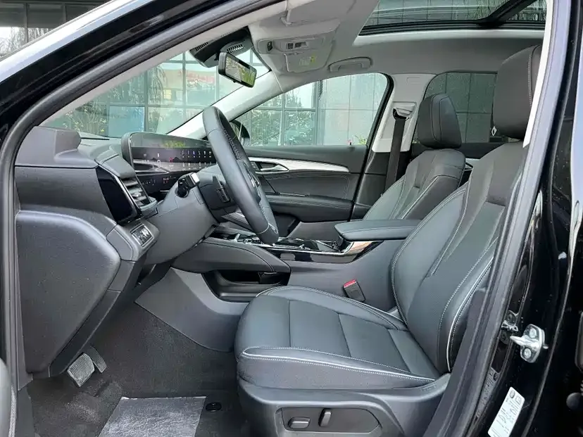 Buick Envision Plus — фото 9