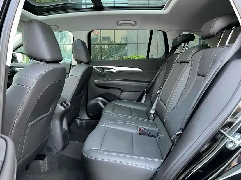 Buick Envision Plus — фото 2