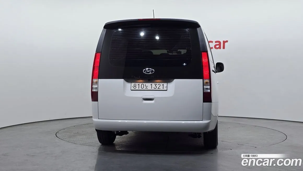 Hyundai Staria 2023 из KR, фото 2