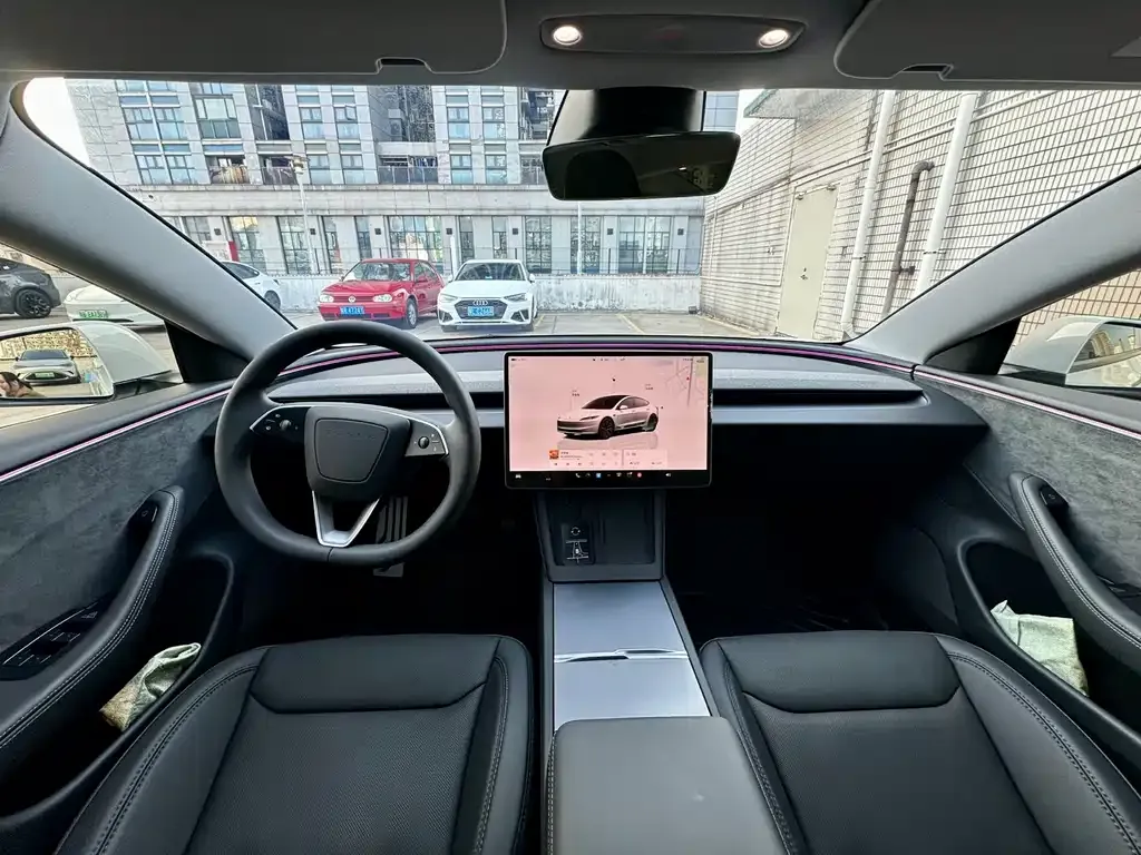 Tesla Model 3 — фото 3