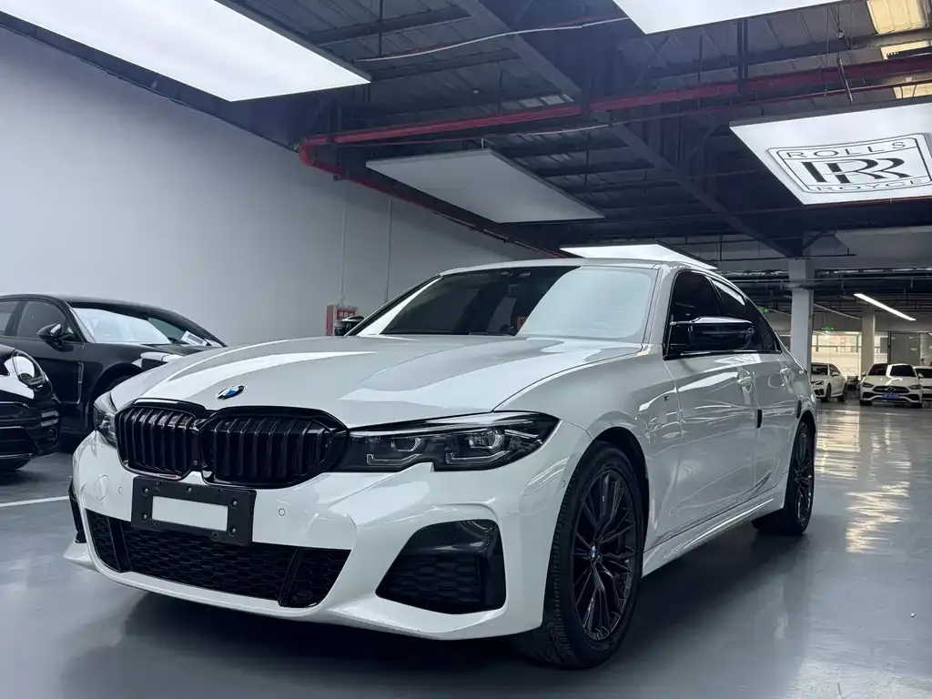 BMW 3 Series 2022 из CN, фото 1