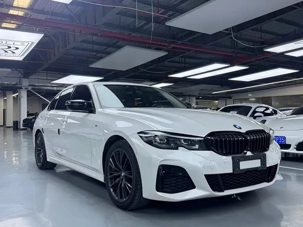 BMW 3 Series 2022 из CN, фото 9