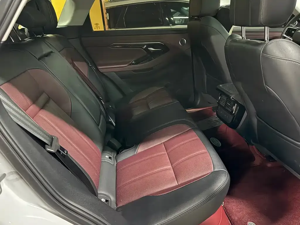 Land Rover Evoque 2023 из CN, фото 6