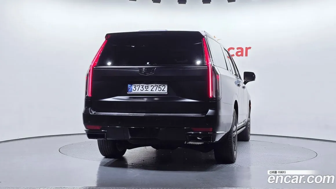 Cadillac Escalade 2023 из KR, фото 8