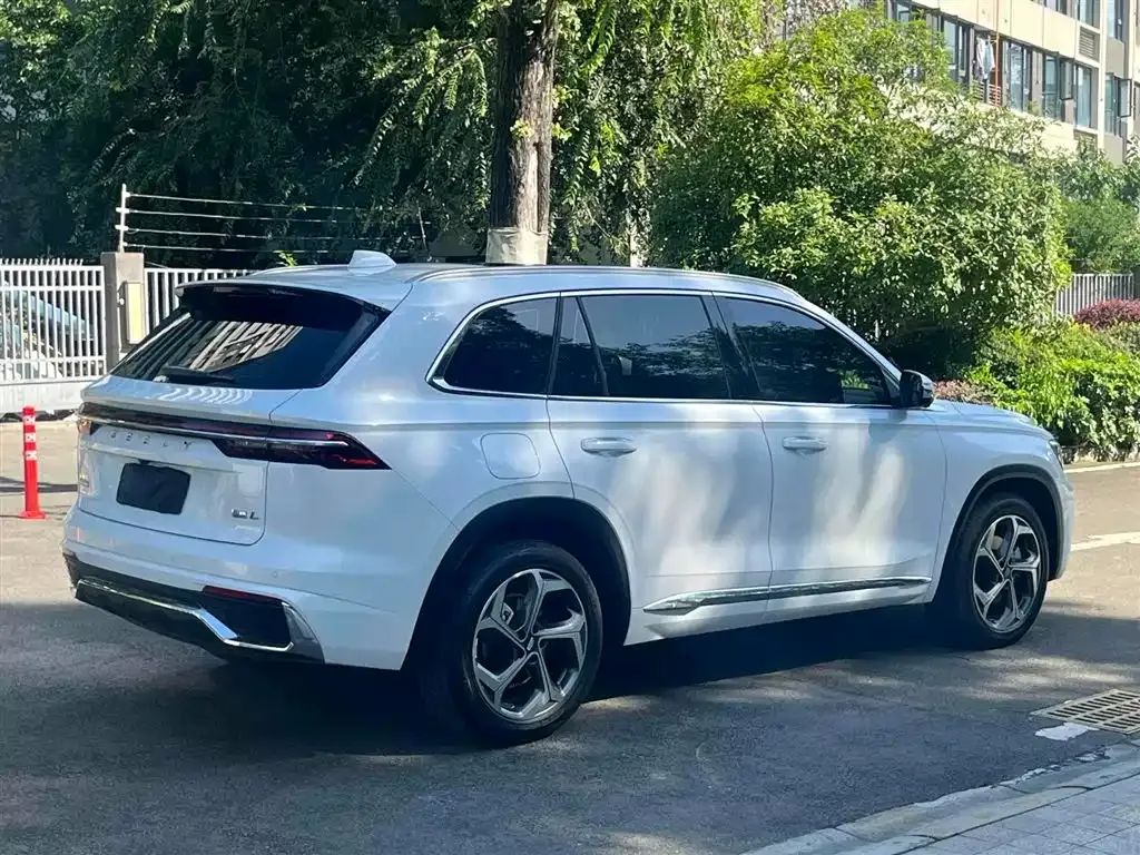 Geely Xingyue L — фото 10