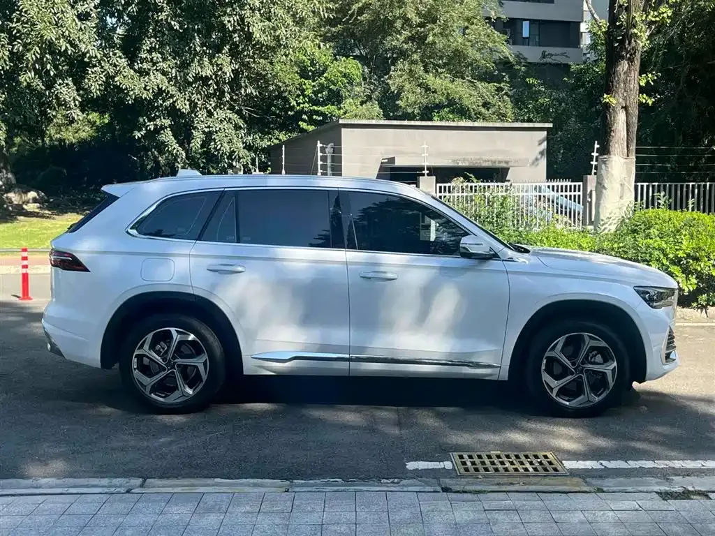 Geely Xingyue L — фото 8