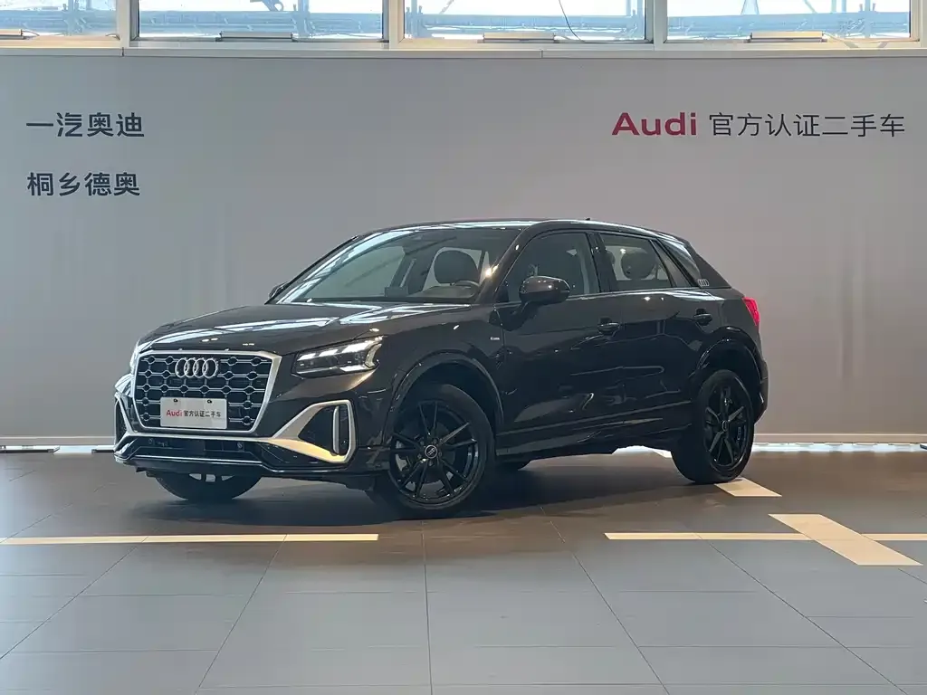 Audi Q2L 2025 из CN, фото 1