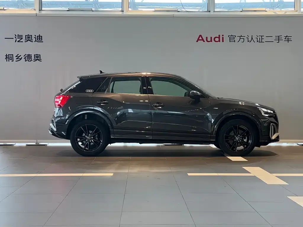 Audi Q2L 2025 из CN, фото 3