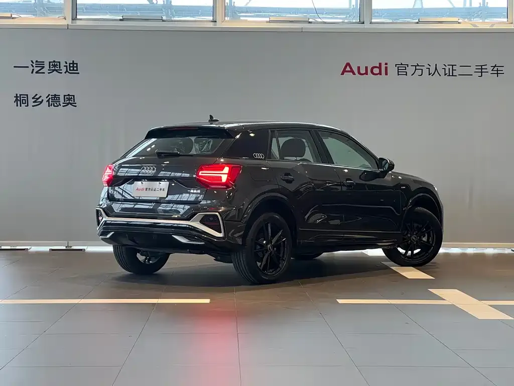 Audi Q2L 2025 из CN, фото 6