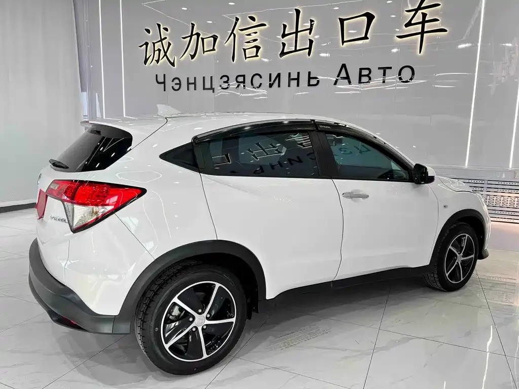Honda Vezel — фото 3