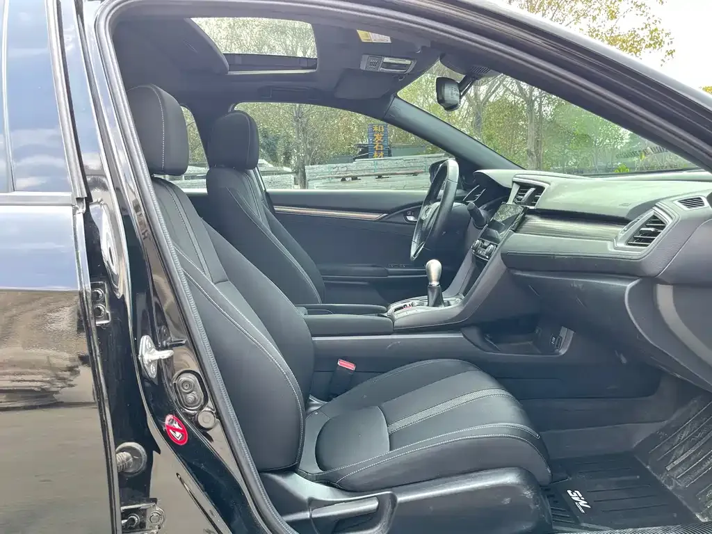 Honda Civic — фото 10