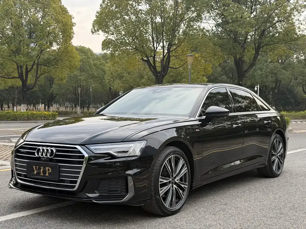 Audi A6L — фото 1