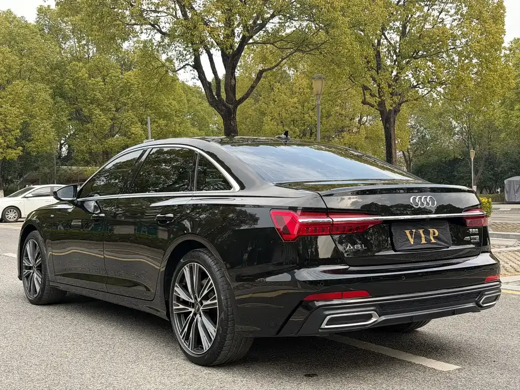 Audi A6L — фото 10