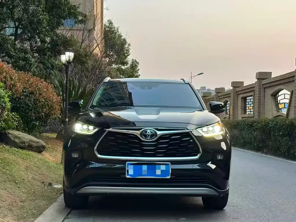 Toyota Highlander 2021 из CN, фото 1