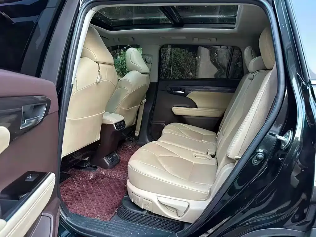 Toyota Highlander 2021 из CN, фото 2