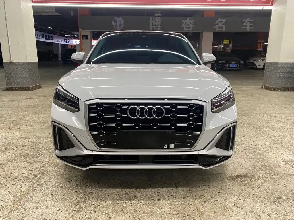 Audi Q2L 2023 из CN, фото 7