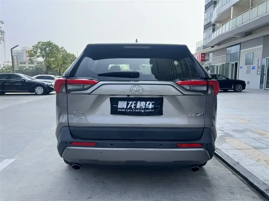 Toyota RAV4 2021 из CN, фото 3
