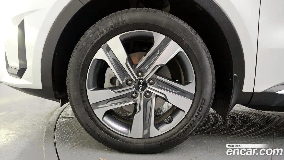 Kia Sorento — фото 9