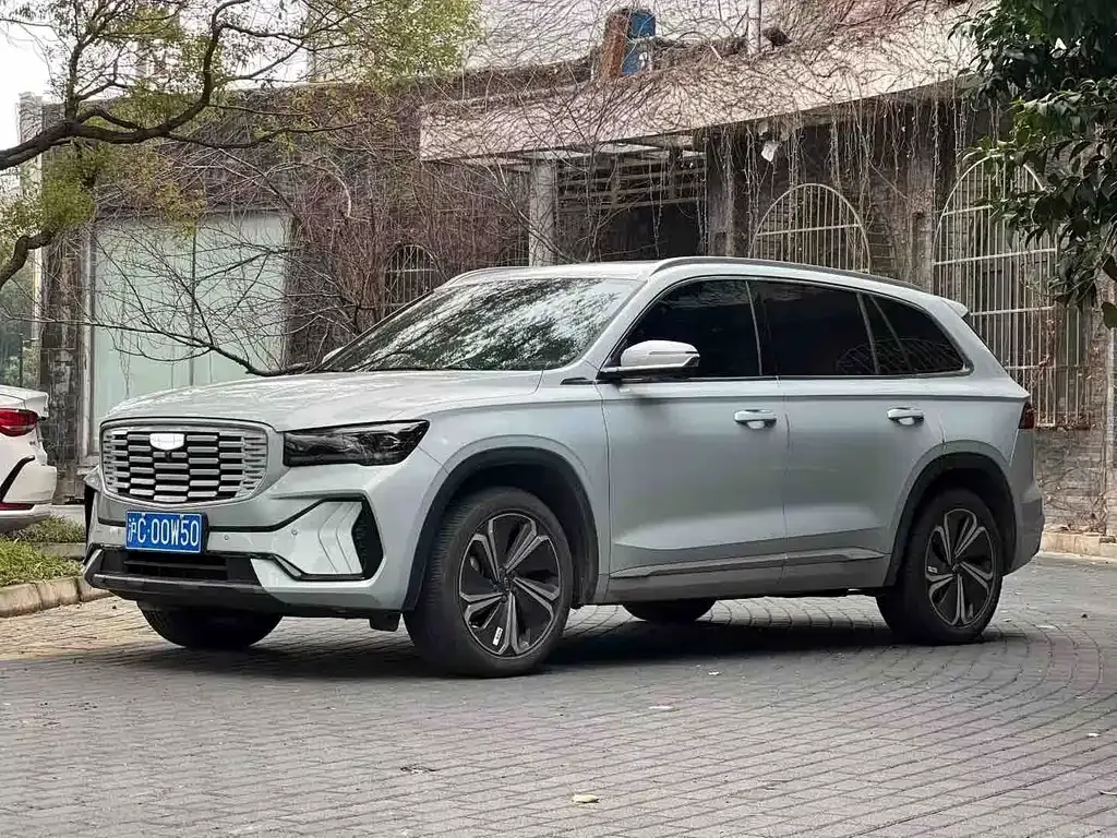 Geely Xingyue L — фото 1