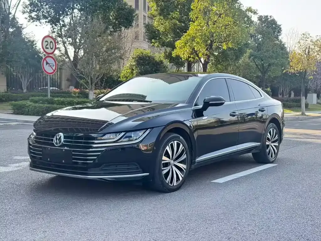 Volkswagen CC — фото 1