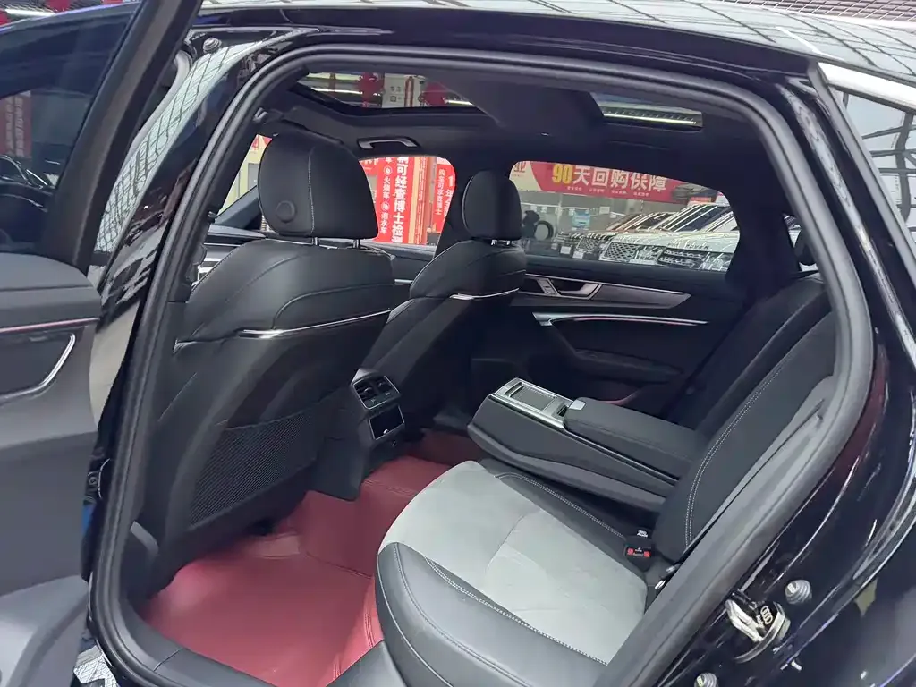 Audi A6L 2023 из CN, фото 5