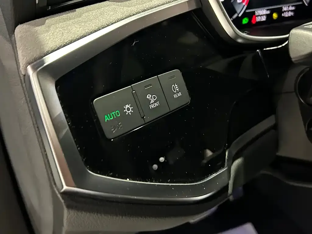 Audi Q3 2024 из CN, фото 2