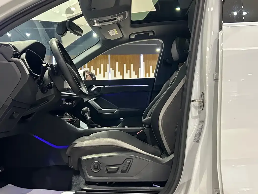 Audi Q3 2024 из CN, фото 6