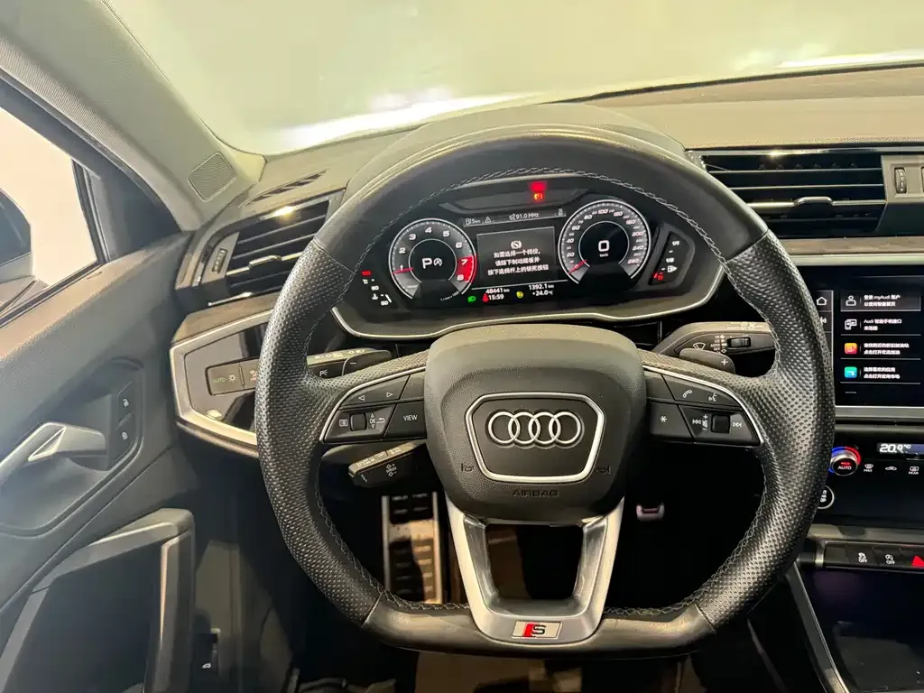 Audi Q3 Sportback — фото 7