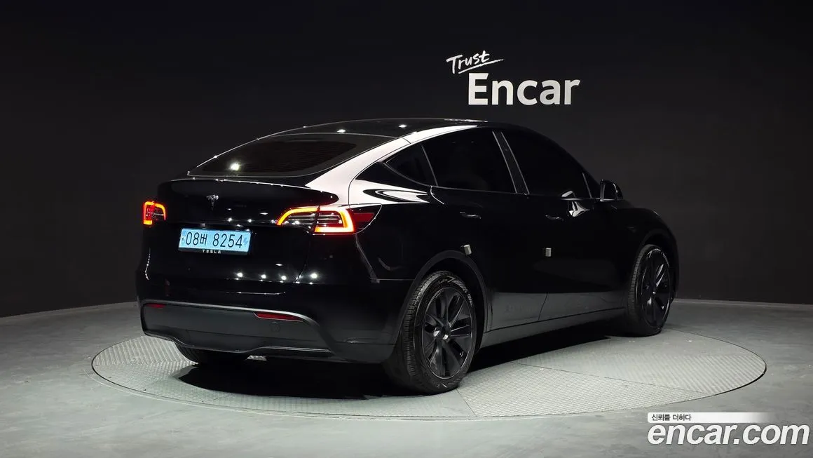 Tesla Model Y 2024 из KR, фото 2