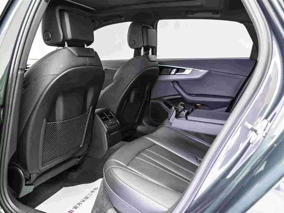 Audi A4L 2024 из CN, фото 6