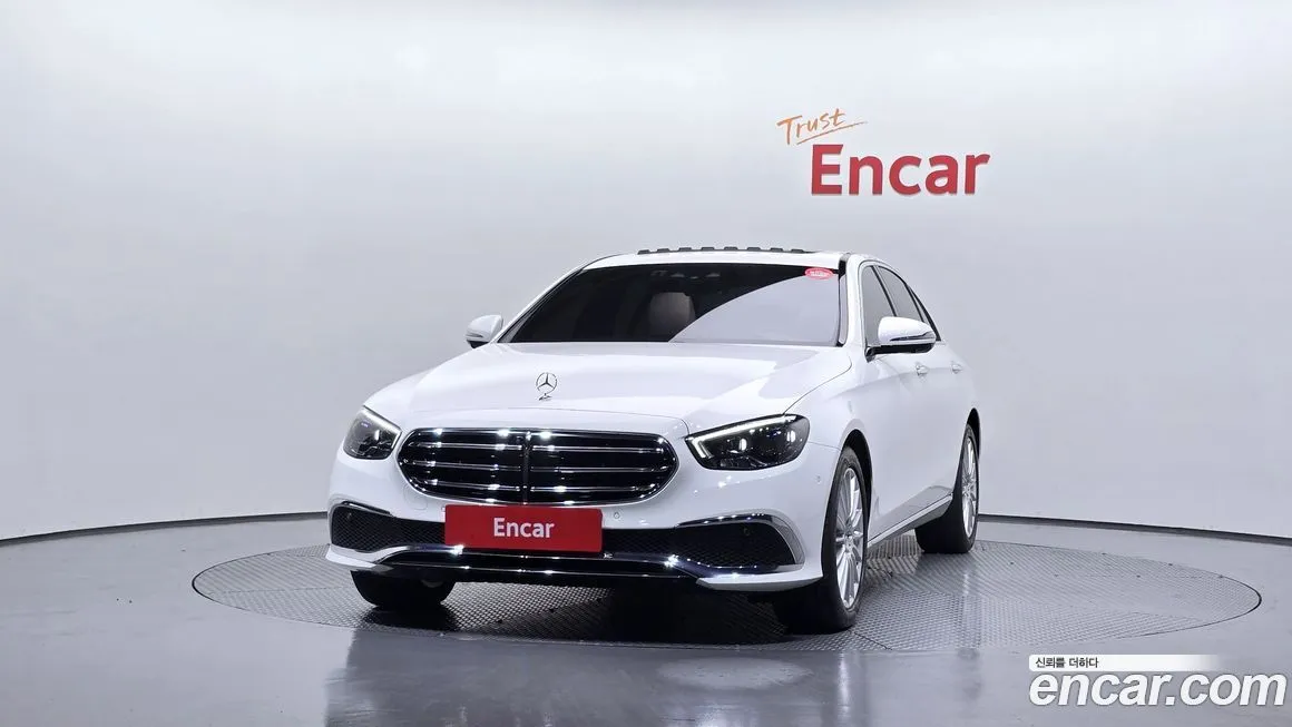 Mercedes-Benz E-Class 2023 из KR, фото 2