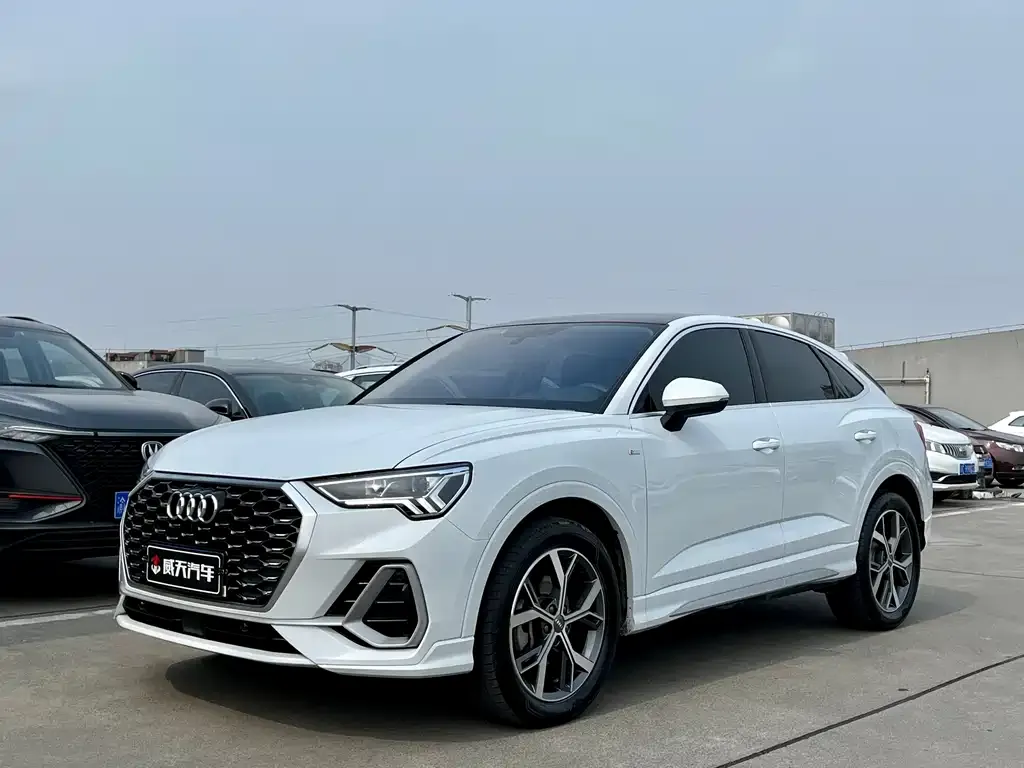 Audi Q3 Sportback 2021 из CN, фото 1
