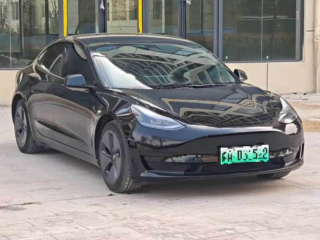 Tesla Model 3 — фото 6