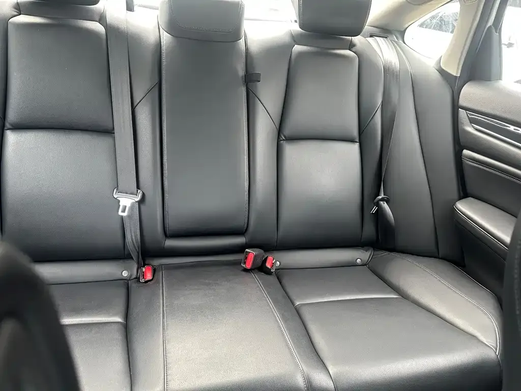 Honda Accord — фото 10