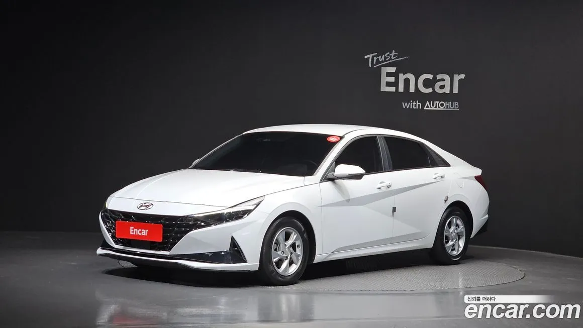 Hyundai AVANTE — фото 1