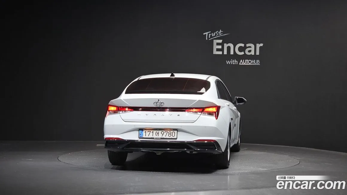 Hyundai AVANTE — фото 2