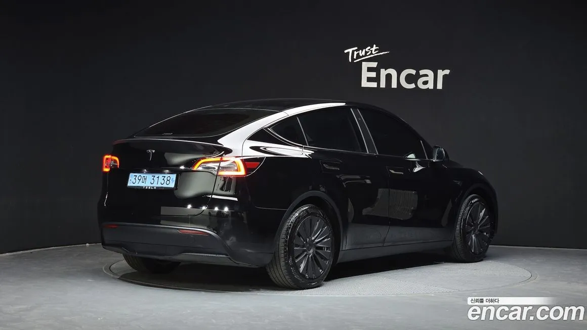 Tesla Model Y 2023 из KR, фото 8