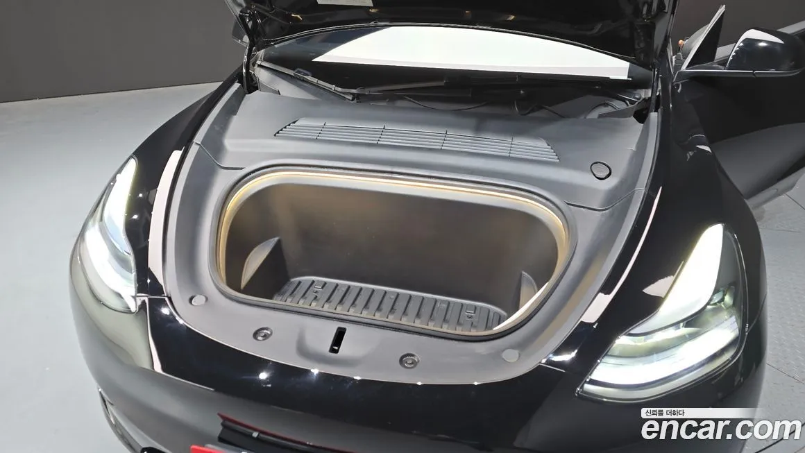 Tesla Model Y 2023 из KR, фото 7