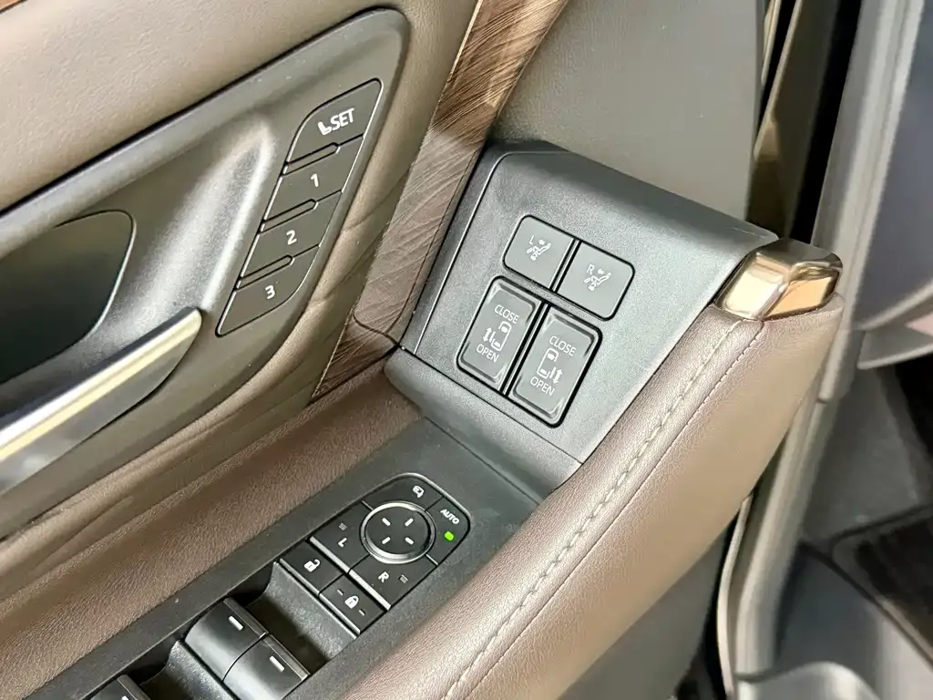 Toyota Alphard 2025 из CN, фото 10