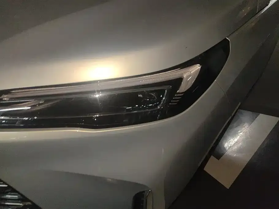Buick GL8 Hybrid — фото 7