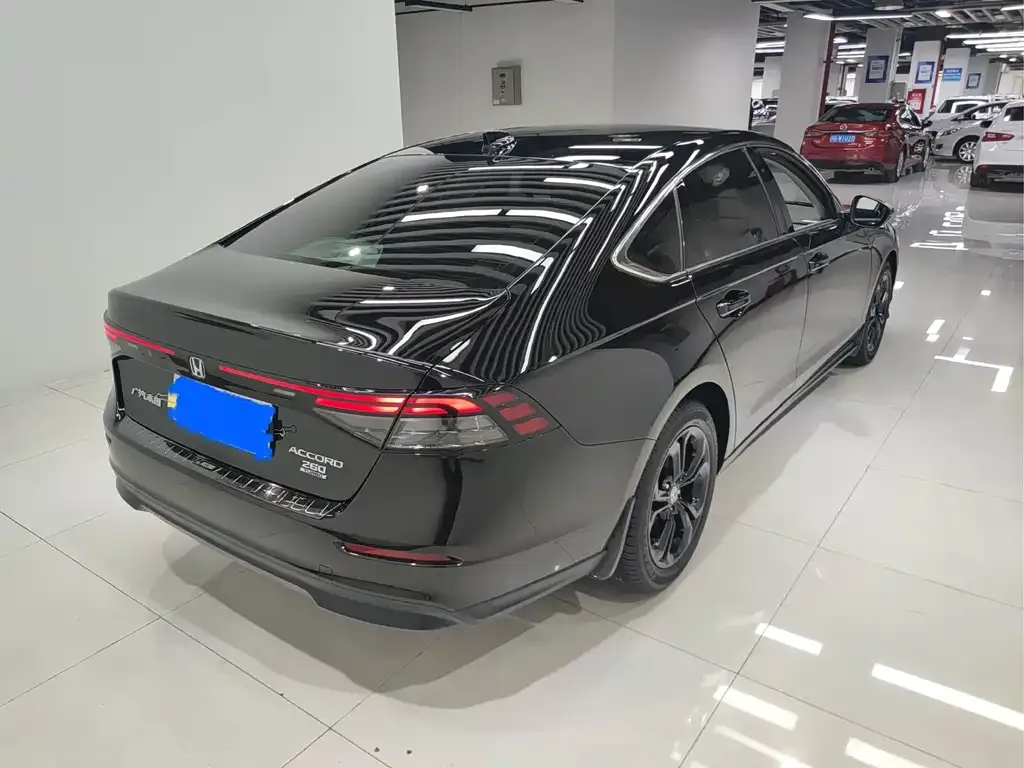 Honda Accord — фото 4