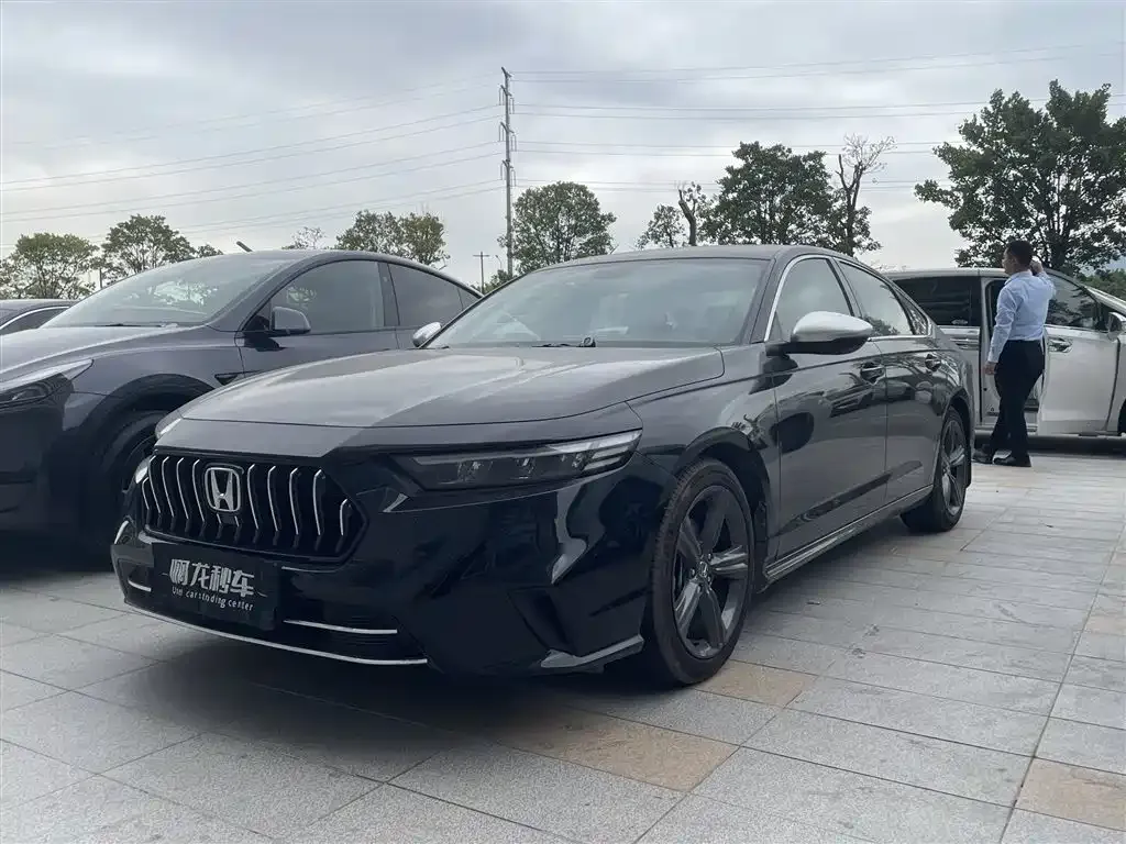 Honda Inspire — фото 1
